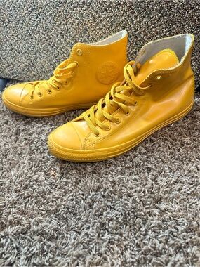 Rubber Converse Yellow High-Top Leather Sneakers